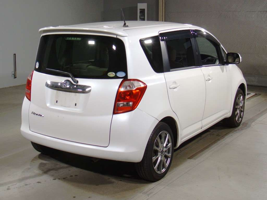 2007 Toyota Ractis SCP100[1]