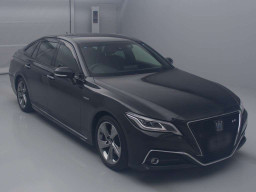 2019 Toyota Crown Hybrid