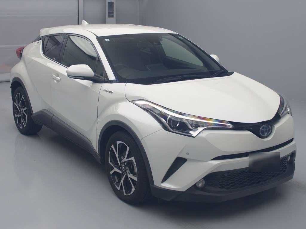 2017 Toyota C-HR ZYX10[2]