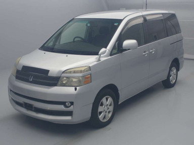 2006 Toyota Voxy