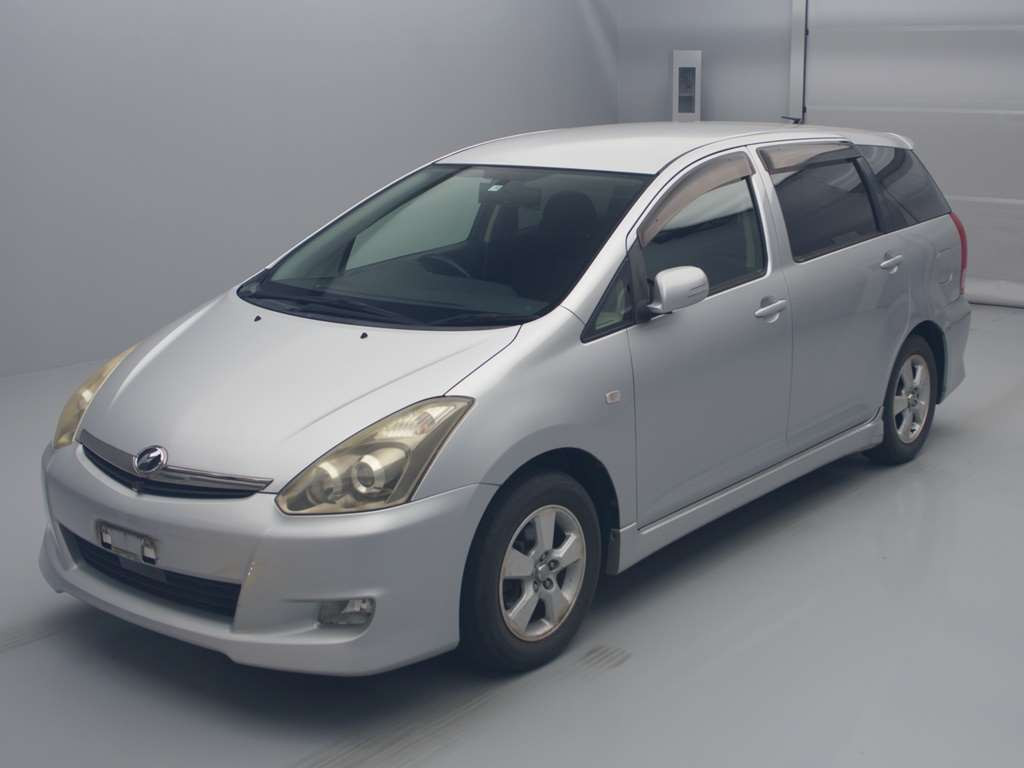 2005 Toyota Wish ZNE10G[0]