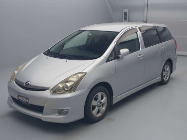 2005 Toyota Wish