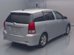 2005 Toyota Wish