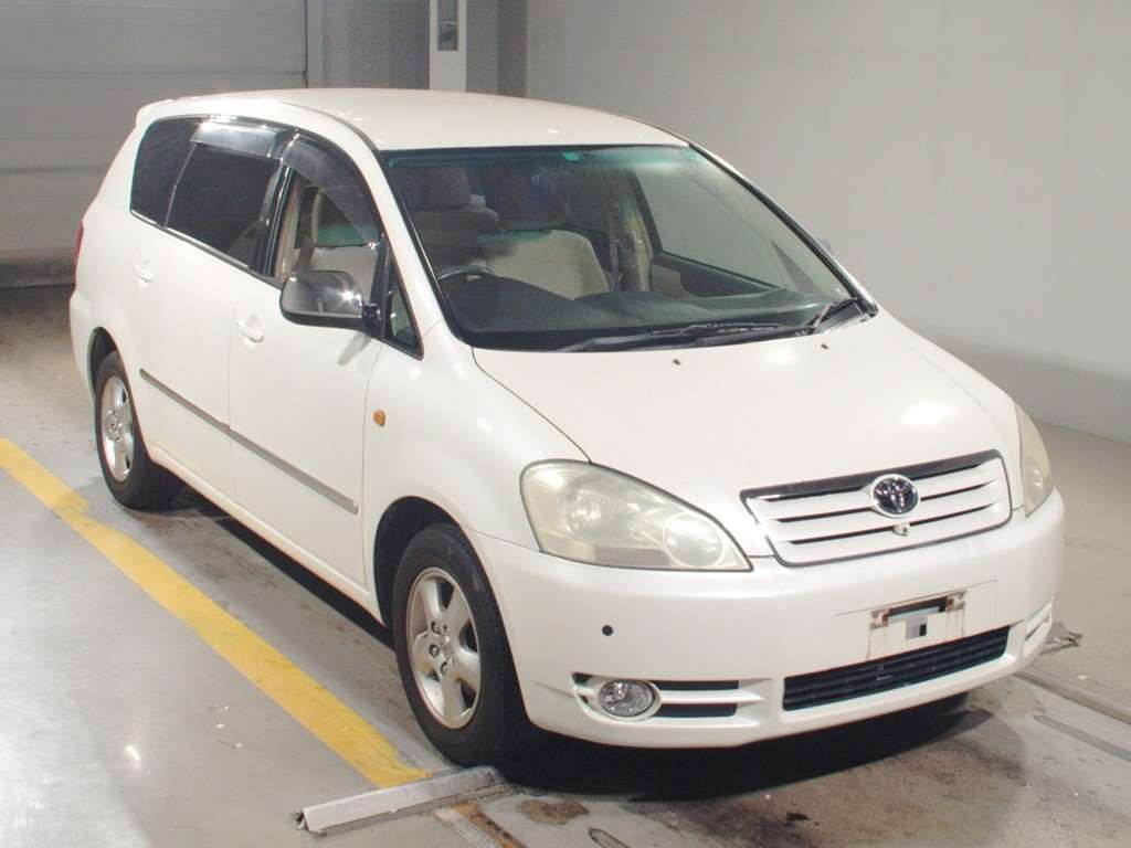 2002 Toyota Ipsum ACM21W[2]