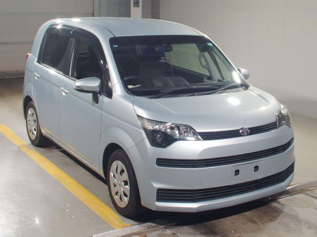 2015 Toyota Spade NCP141[2]