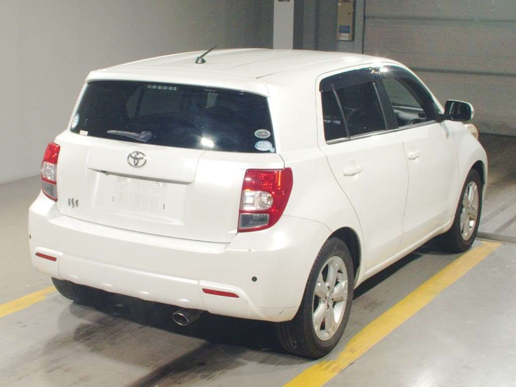 2010 Toyota IST NCP110[1]