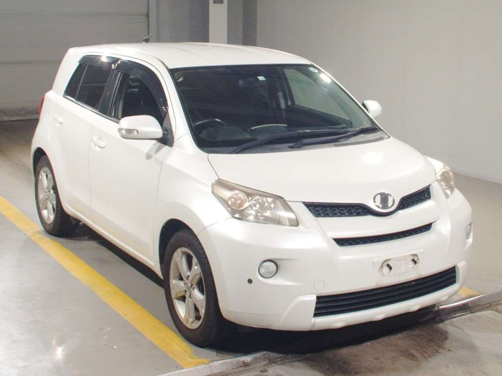 2010 Toyota IST NCP110[2]