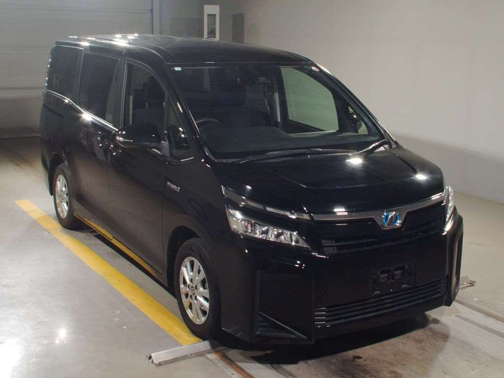 2020 Toyota Voxy ZWR80G[2]