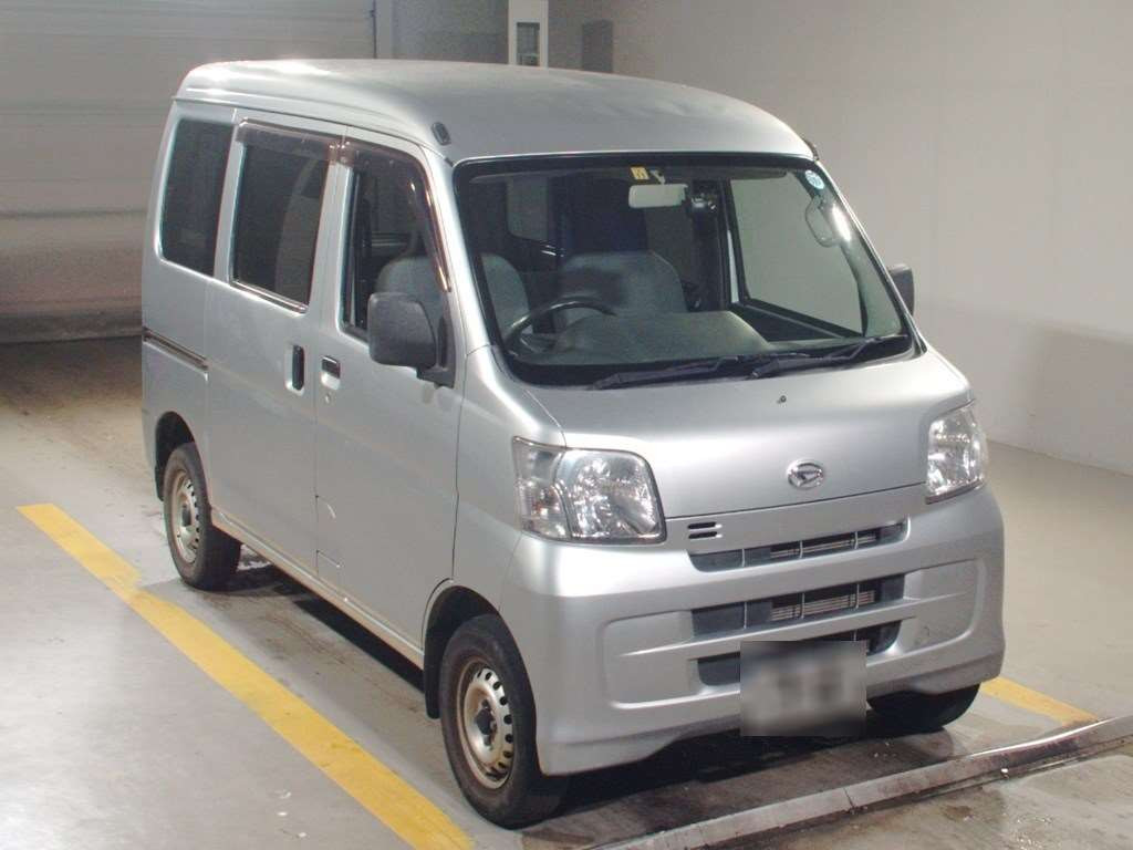 2014 Daihatsu Hijet Cargo S331V[2]