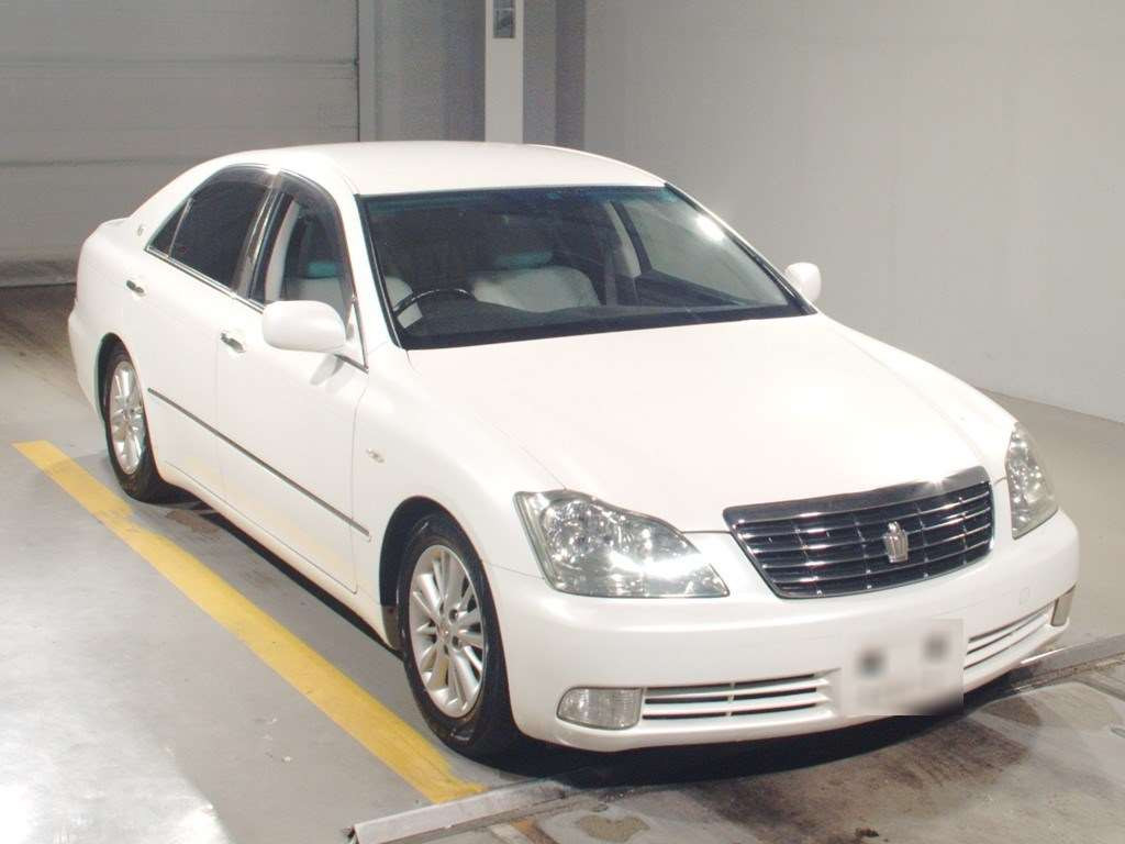 2004 Toyota Crown GRS182[2]