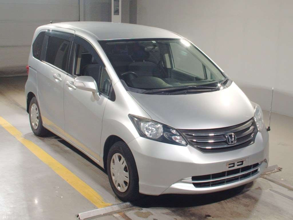 2009 Honda Freed GB3[2]