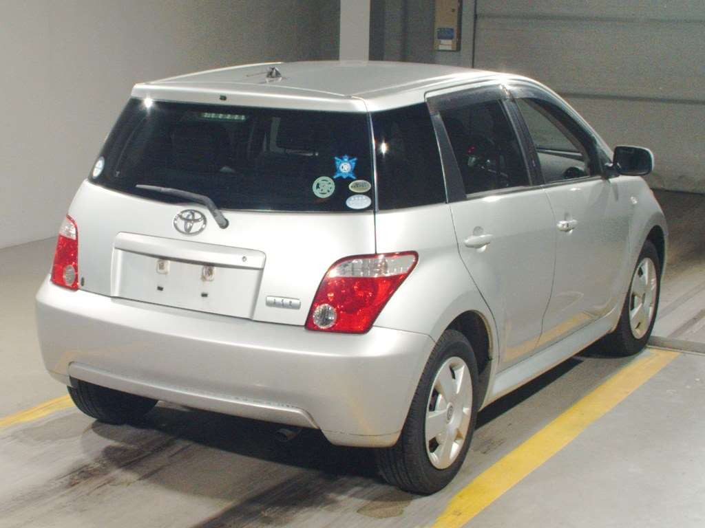 2005 Toyota IST NCP60[1]