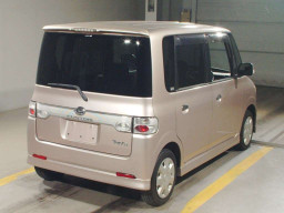 2005 Daihatsu Tanto