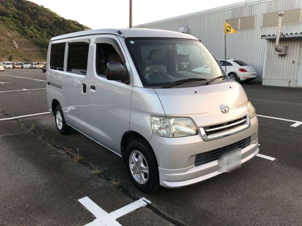 2012 Toyota Townace Van S402M[2]