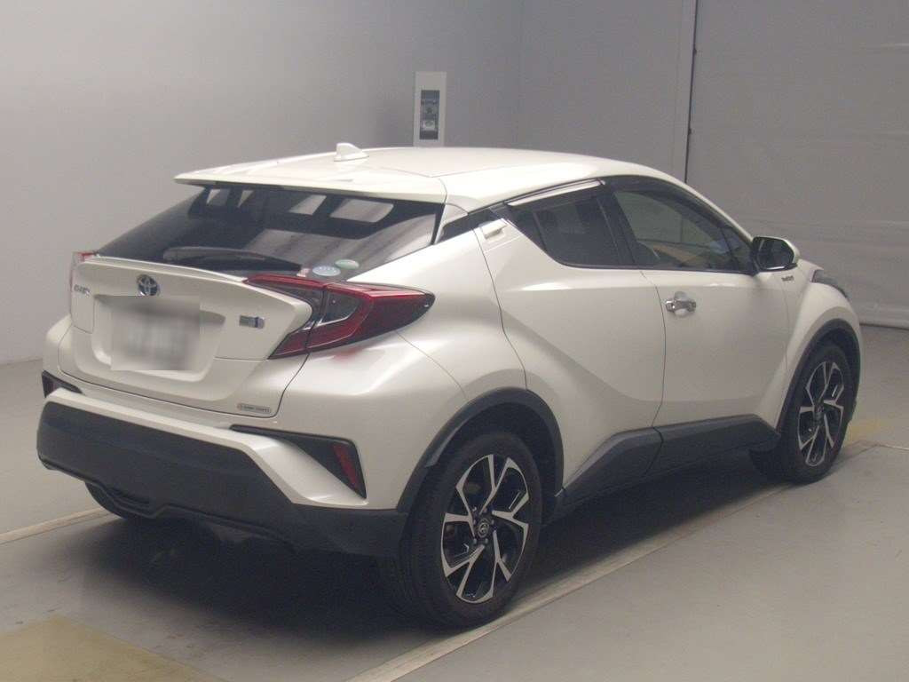 2019 Toyota C-HR ZYX10[1]