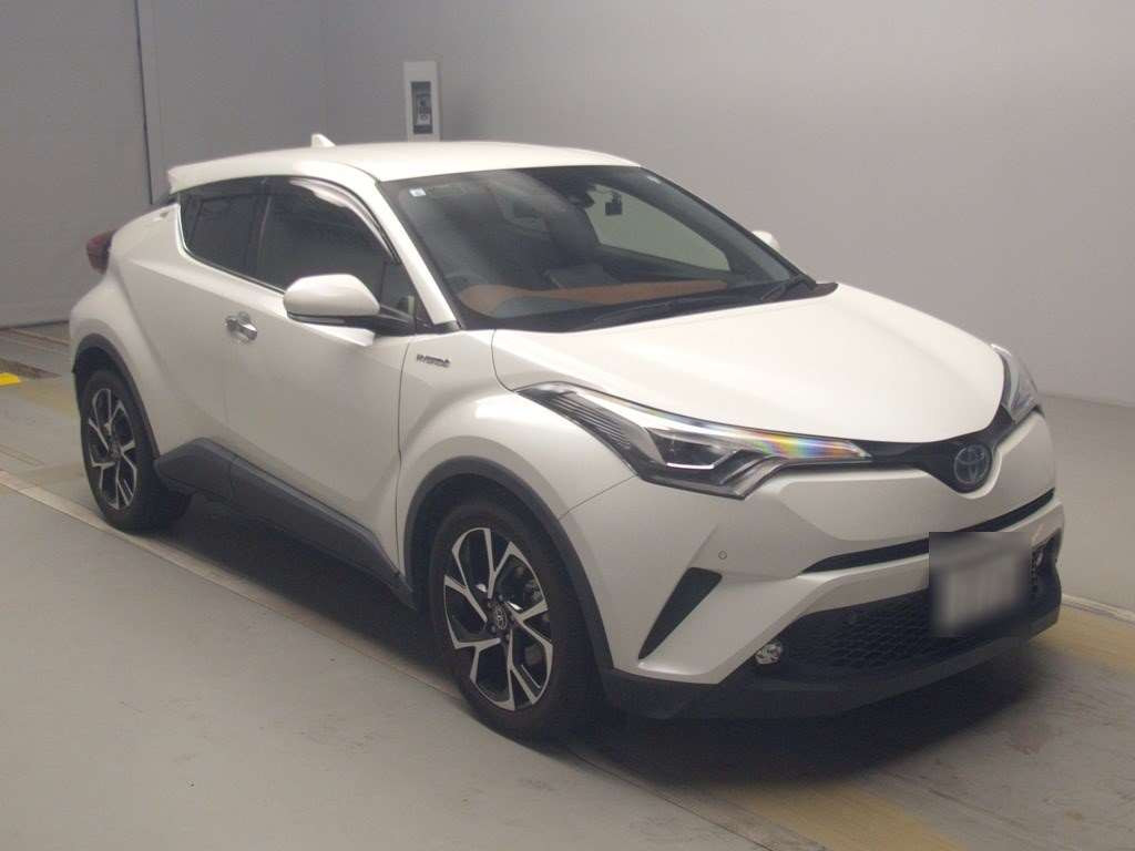 2019 Toyota C-HR ZYX10[2]