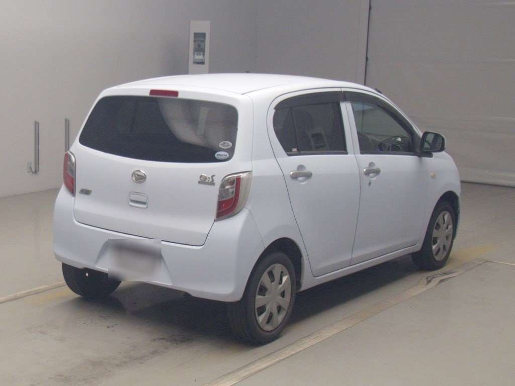 2011 Daihatsu Mira es LA300S[1]