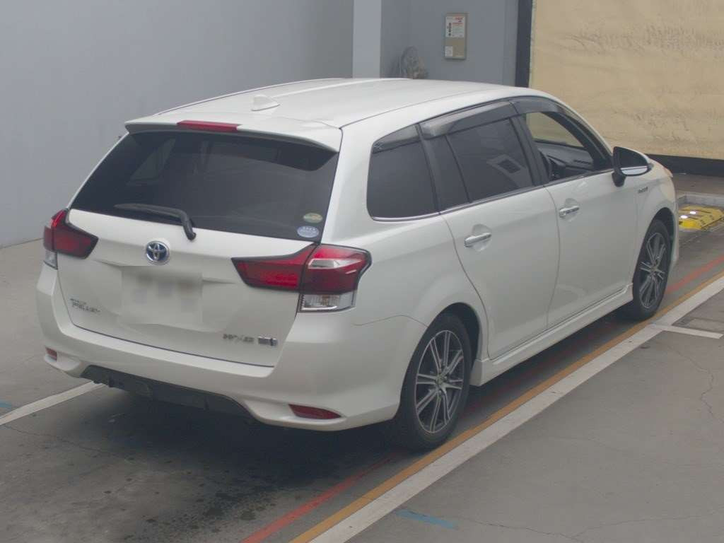 2016 Toyota Corolla Fielder NKE165G[1]