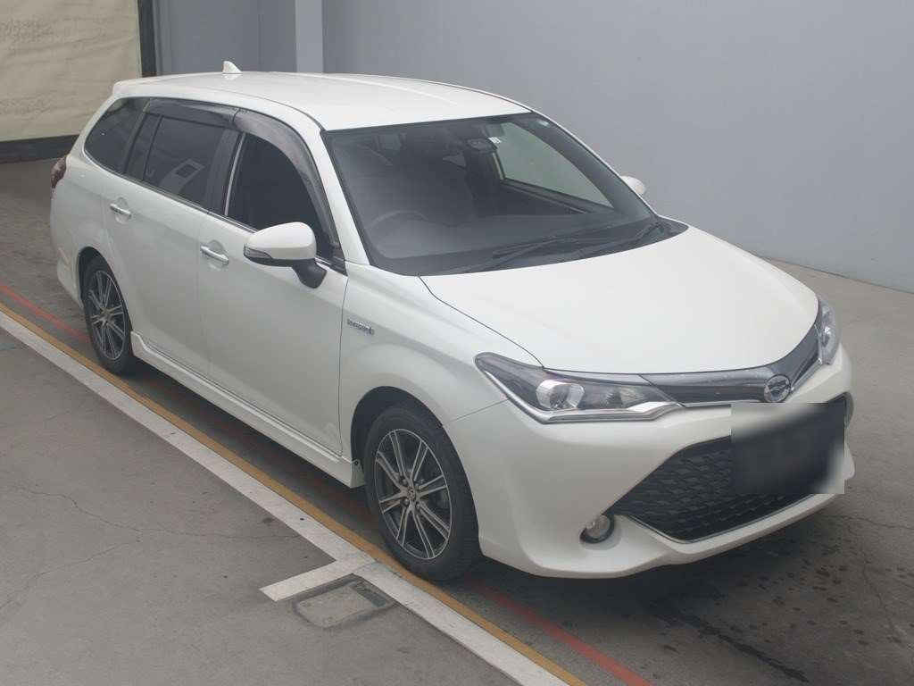 2016 Toyota Corolla Fielder NKE165G[2]