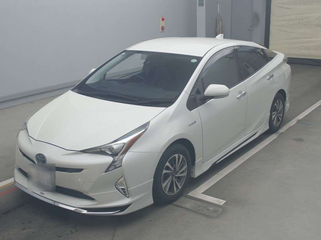 2017 Toyota Prius ZVW50[0]