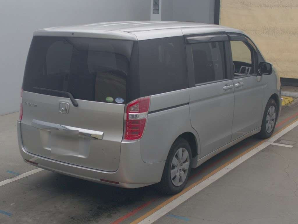 2013 Honda Step WGN RK1[1]