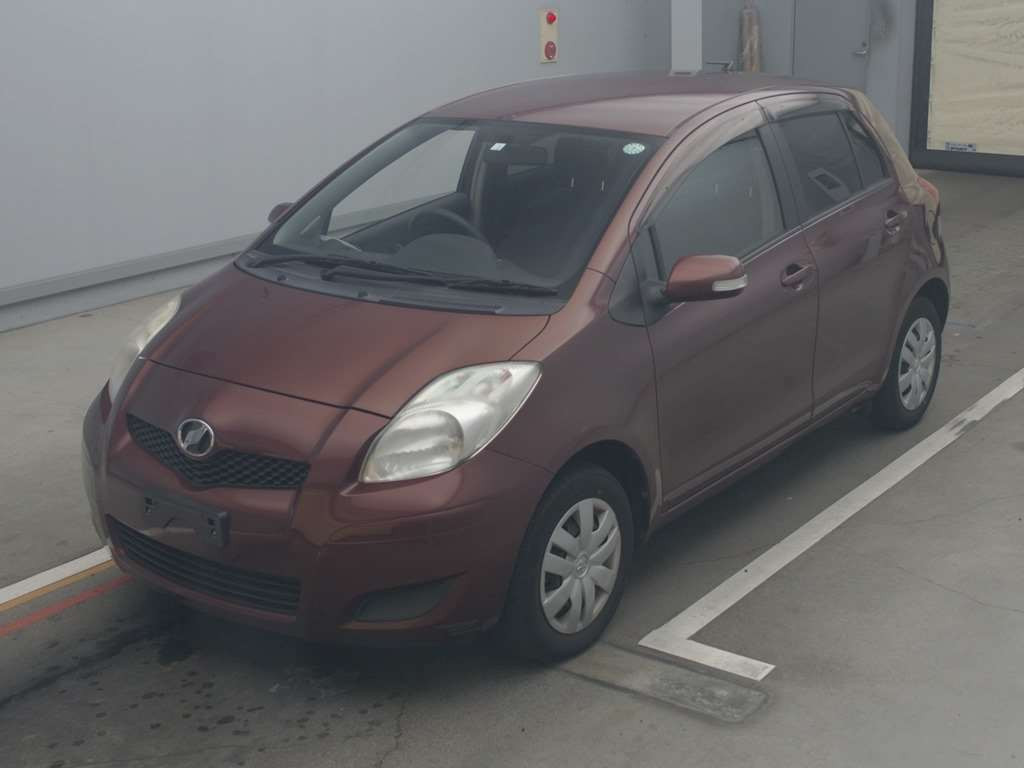 2010 Toyota Vitz SCP90[0]