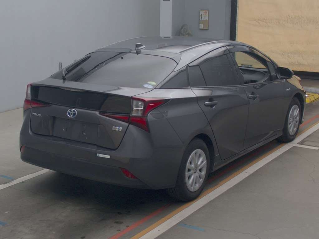 2019 Toyota Prius ZVW51[1]