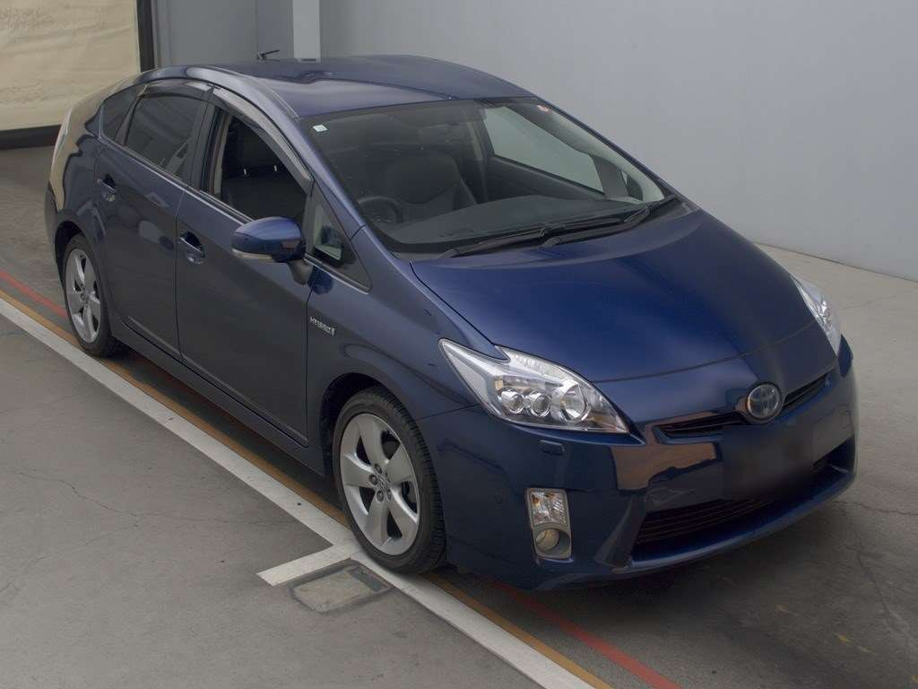 2010 Toyota Prius ZVW30[2]