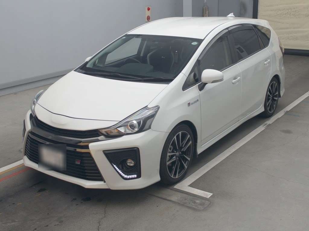 2019 Toyota Prius alpha ZVW41W[0]