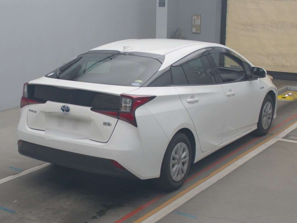 2019 Toyota Prius ZVW51[1]