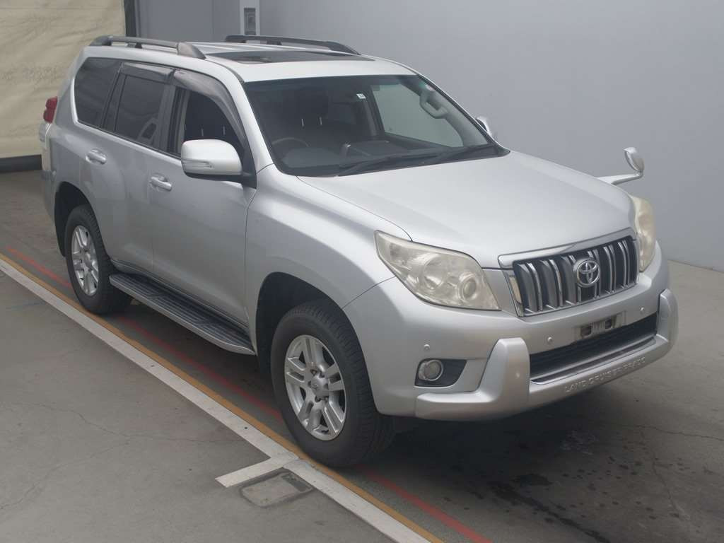 2009 Toyota Land Cruiser Prado GRJ151W[2]