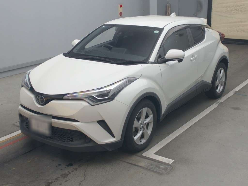 2019 Toyota C-HR NGX10[0]