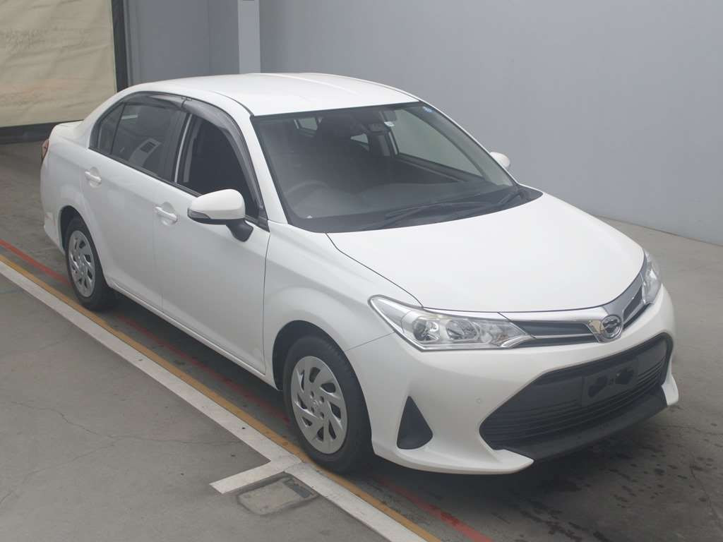 2017 Toyota Corolla Axio NRE161[2]