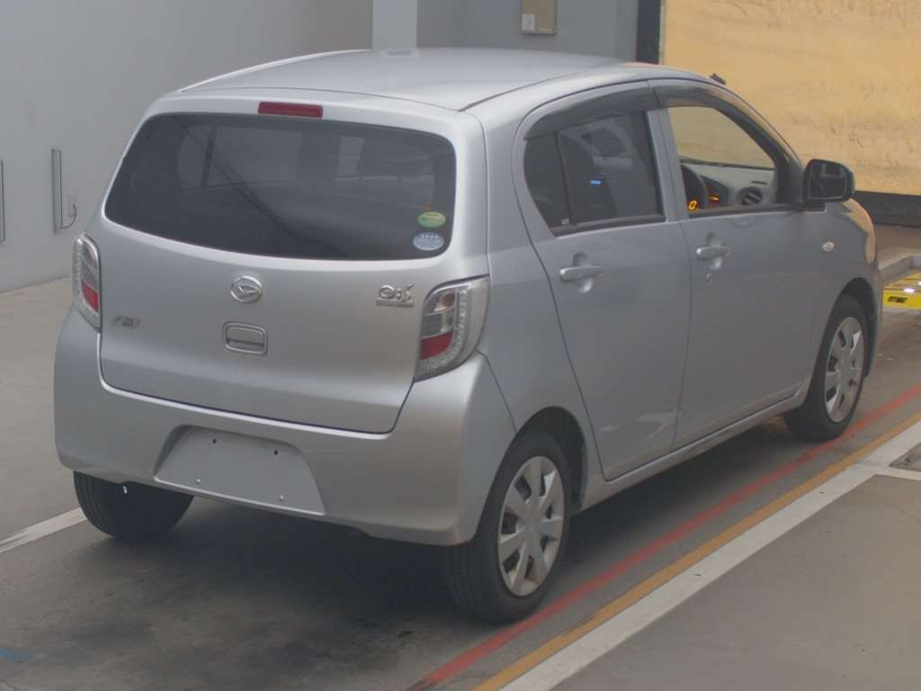 2013 Daihatsu Mira es LA300S[1]