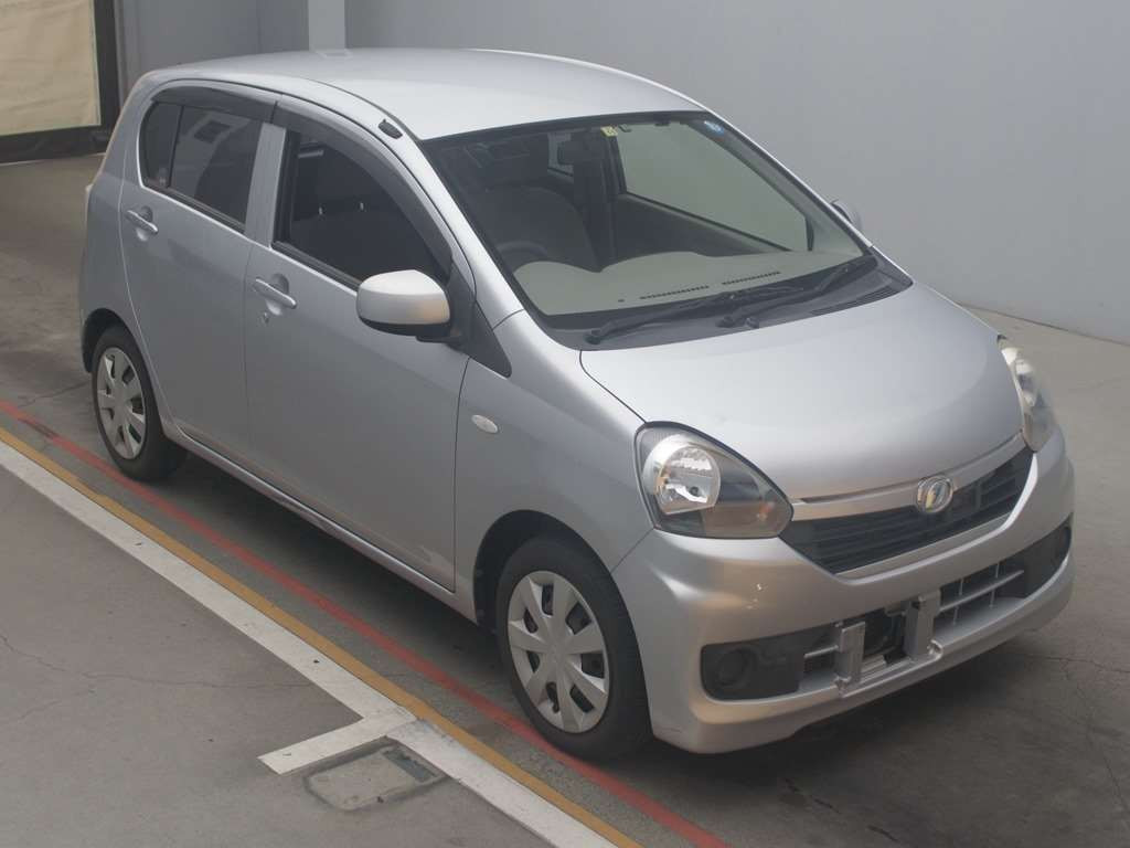 2013 Daihatsu Mira es LA300S[2]