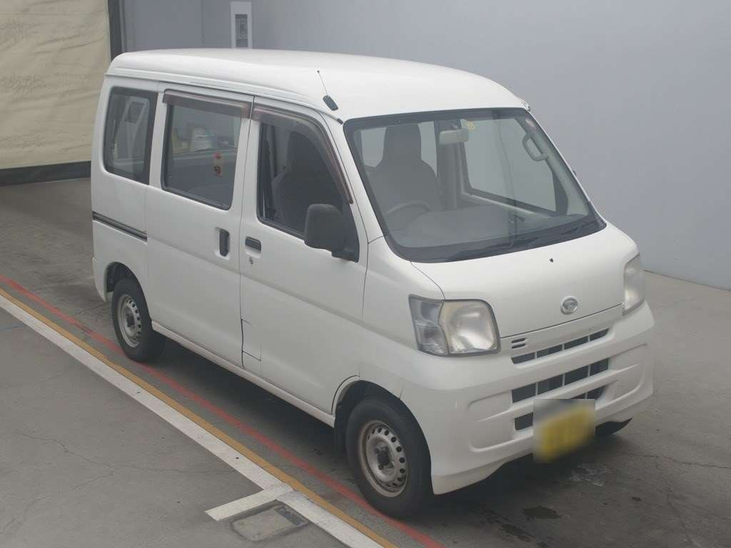 2015 Daihatsu Hijet Cargo S331V[2]