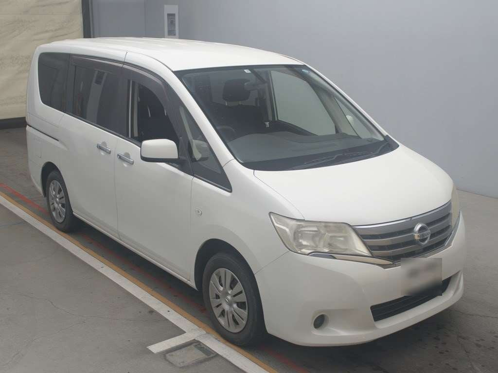 2011 Nissan Serena C26[2]