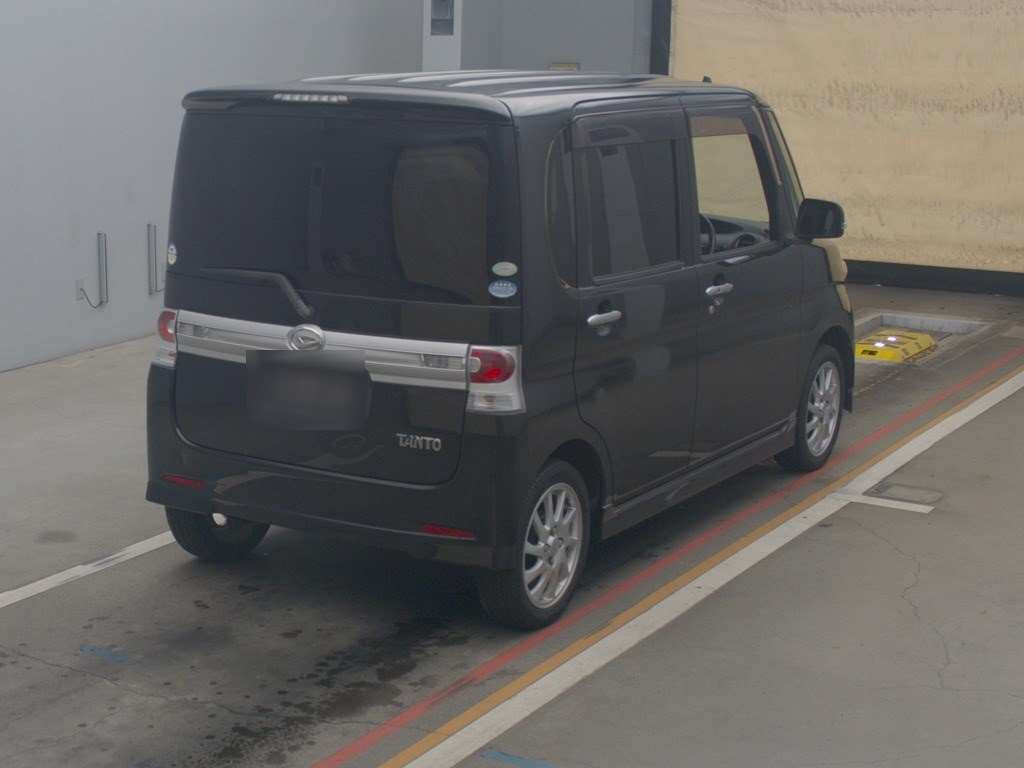 2011 Daihatsu Tanto L385S[1]