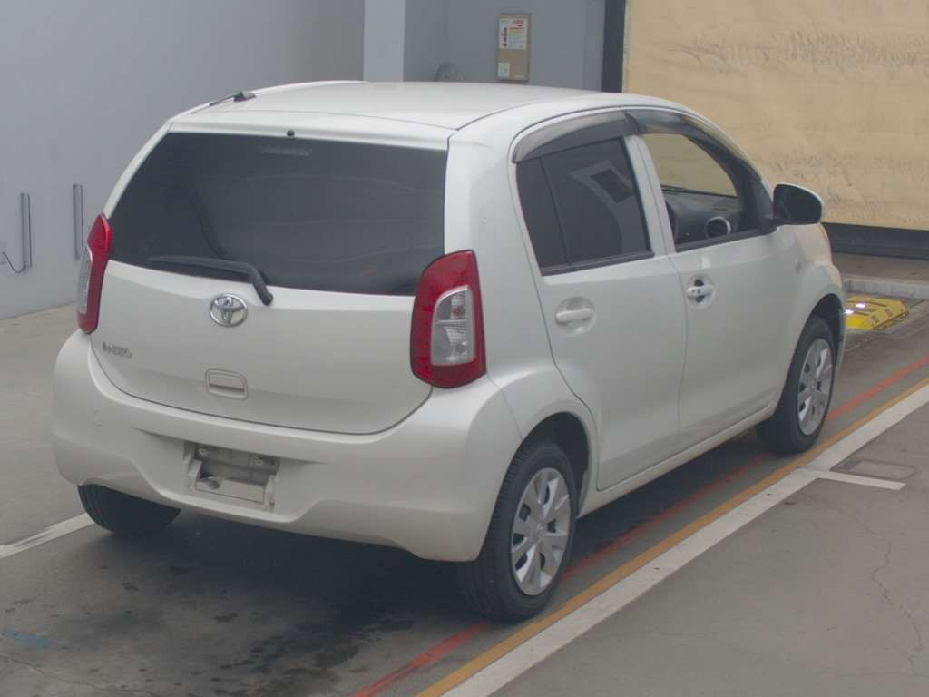 2015 Toyota Passo KGC30[1]