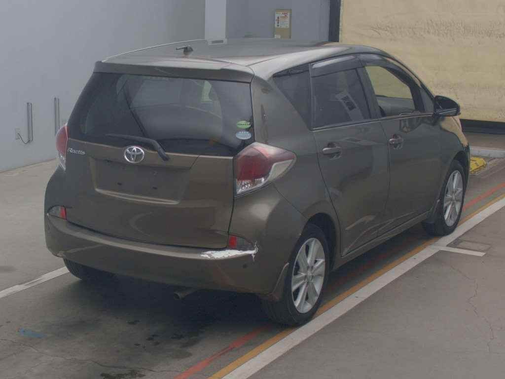 2014 Toyota Ractis NCP120[1]