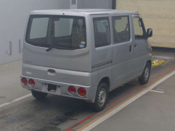 2010 Mitsubishi Minicab Van