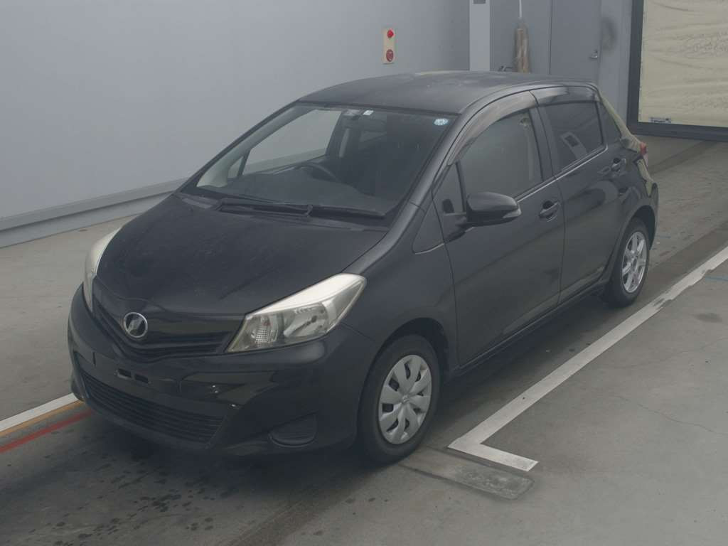 2013 Toyota Vitz NSP130[0]