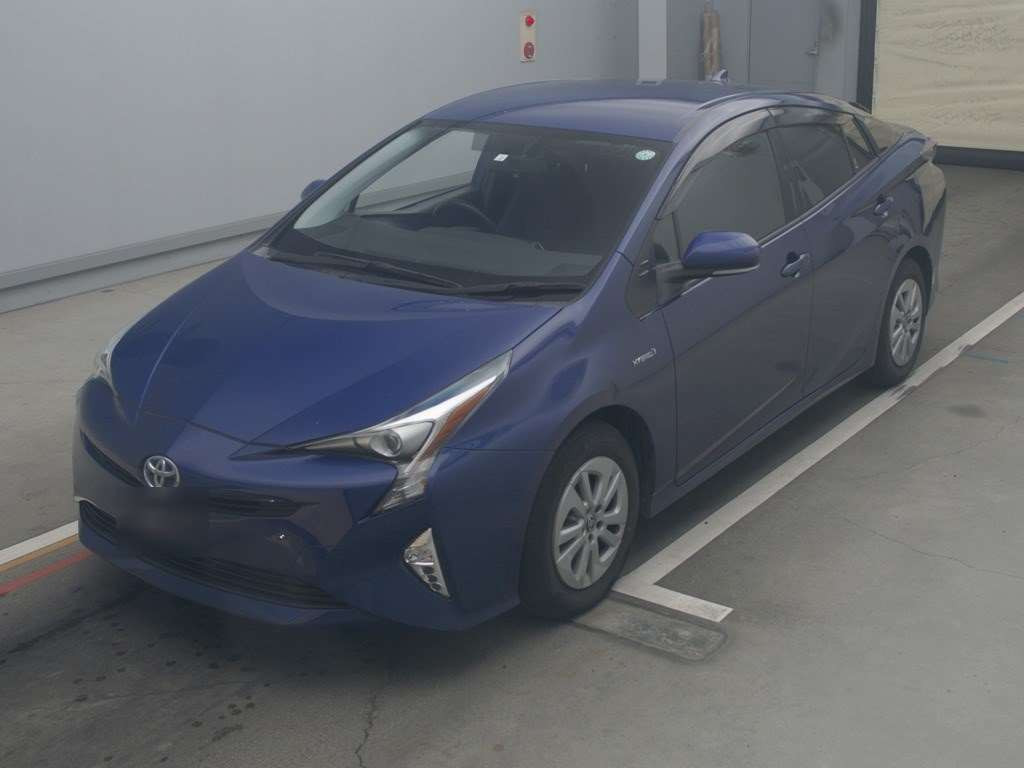 2018 Toyota Prius ZVW55[0]