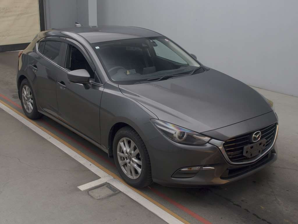 2017 Mazda Axela Sport BMLFS[2]