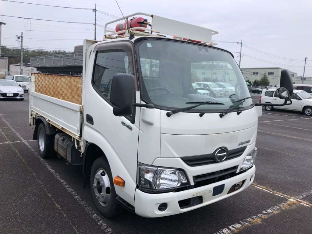 2018 Hino DUTRO XZU605M[2]