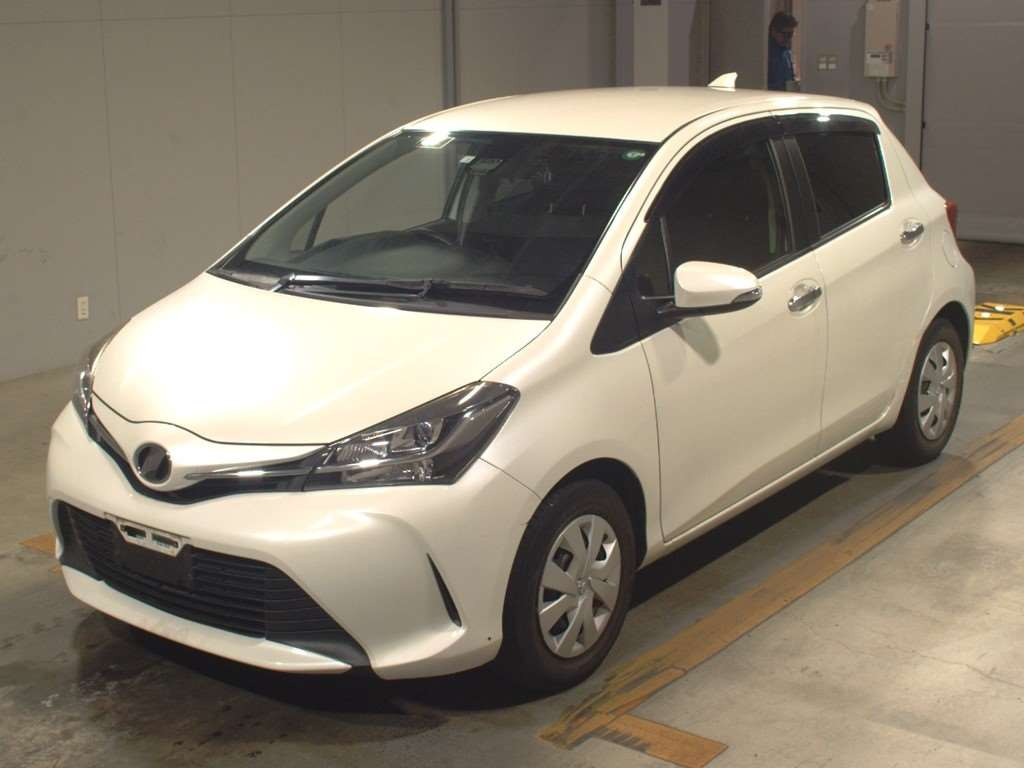 2016 Toyota Vitz NSP130[0]