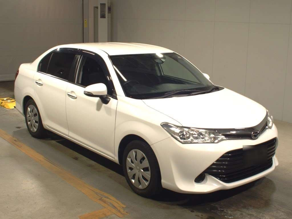 2017 Toyota Corolla Axio NRE161[2]