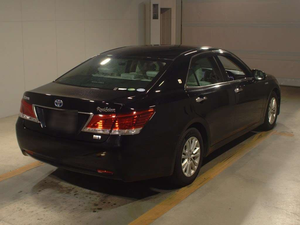 2013 Toyota Crown Hybrid AWS210[1]