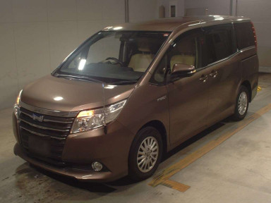 2014 Toyota Noah