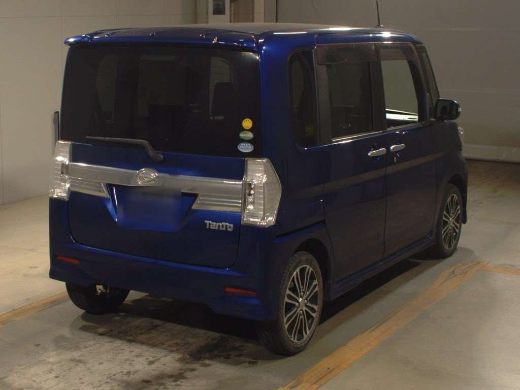 2015 Daihatsu Tanto Custom LA600S[1]